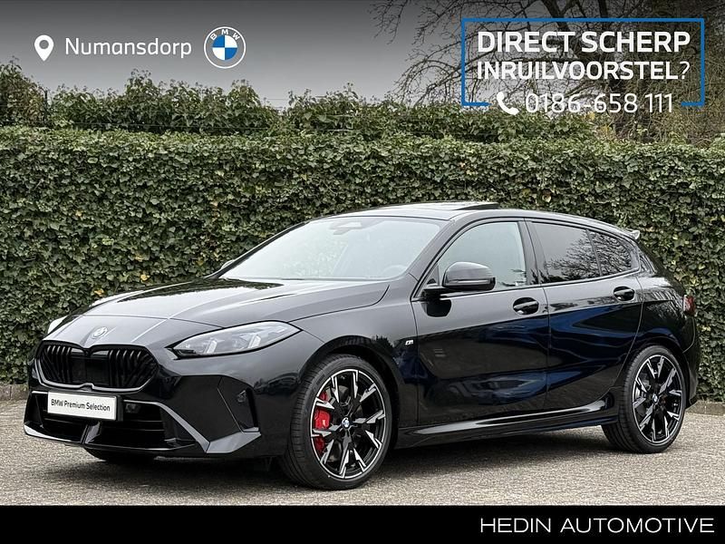 Zwart Gebruikt 2025 BMW 120 M Sport Hatchback | € 44.895 - Afbeelding 1/3