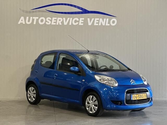 Blauw (metallic) Gebruikt 2011 Citroën C1 SELECTION Hatchback | € 2.500 (Goede deal) - Afbeelding 1/4