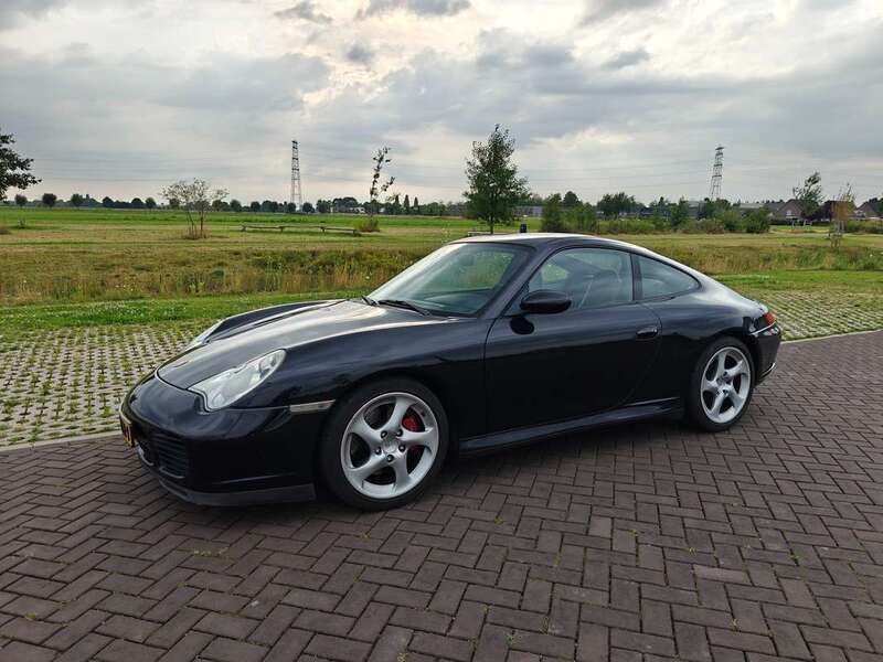 Zwart Gebruikt 2002 Porsche 911 Carrera 4S Coupé | € 32.500 (Goede deal) - Afbeelding 1/4
