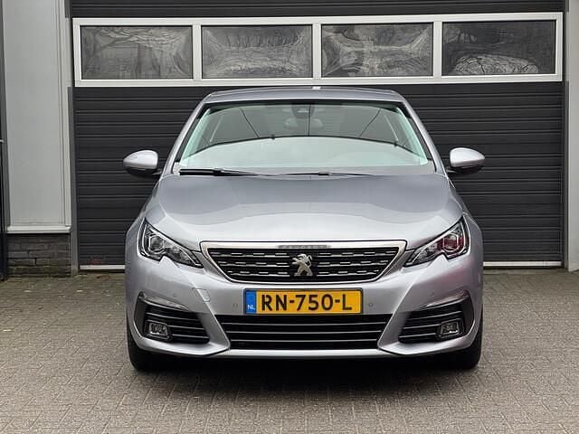 Occasion Peugeot 308 Allure 131 PK (96 kW) 2018 Grijs Hatchback