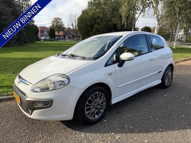 Wit Gebruikt 2010 Fiat Punto Evo Dynamic Hatchback | € 3.943 (Iets duurder) - Afbeelding 1/4