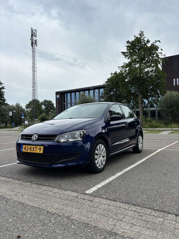Blauw Gebruikt 2010 VW Polo Comfortline Hatchback | € 4.750 (Goede deal) - Afbeelding 1/4