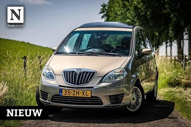 Beige Gebruikt 2008 Lancia Musa MPV | € 3.740 (Iets duurder) - Afbeelding 1/4