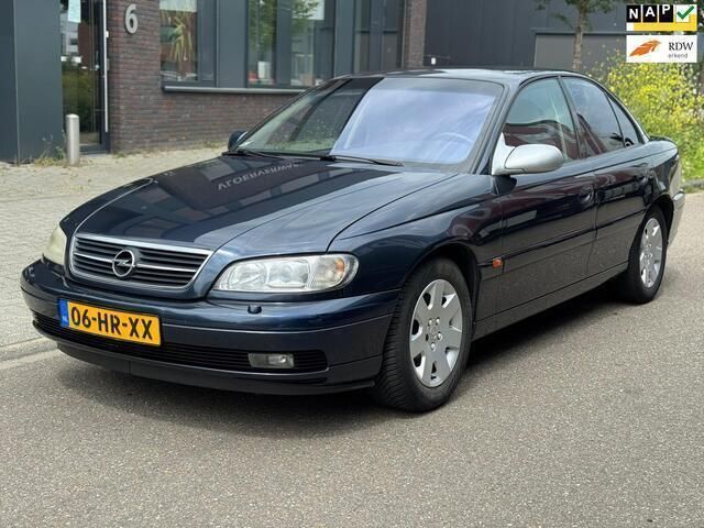 Blauw Gebruikt 2001 Opel Omega Elegance Sedan | € 1.750 - Afbeelding 1/4