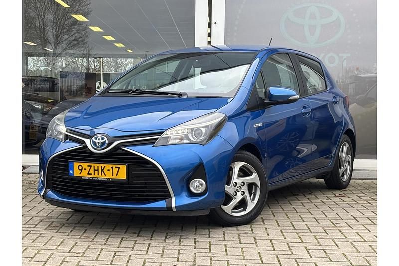 Blauw Gebruikt 2015 Toyota Yaris Hybrid Hatchback | € 14.299 (Eerlijke prijs) - Afbeelding 1/1