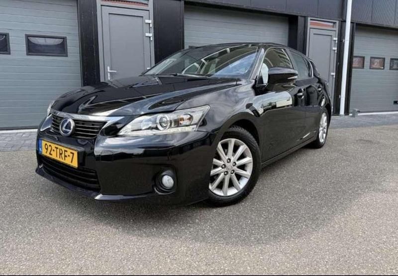 Zwart Occasion 2012 Lexus CT200h Business Edition Hatchback | € 9.850 (Eerlijke prijs) - Afbeelding 1/4