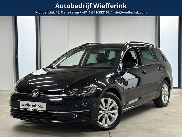 Zwart Gebruikt 2018 VW Golf VII Comfortline Stationwagen | € 12.950 (Goede deal) - Afbeelding 1/4