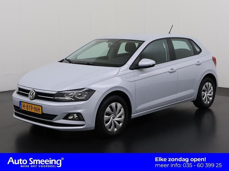 White silver metallic Gebruikt 2020 VW Polo Comfortline Hatchback | € 19.895 (Eerlijke prijs) - Afbeelding 1/4
