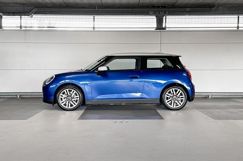 Occasion Mini Cooper Classic 135 kW (184 PK) 2024 Blauw Hatchback