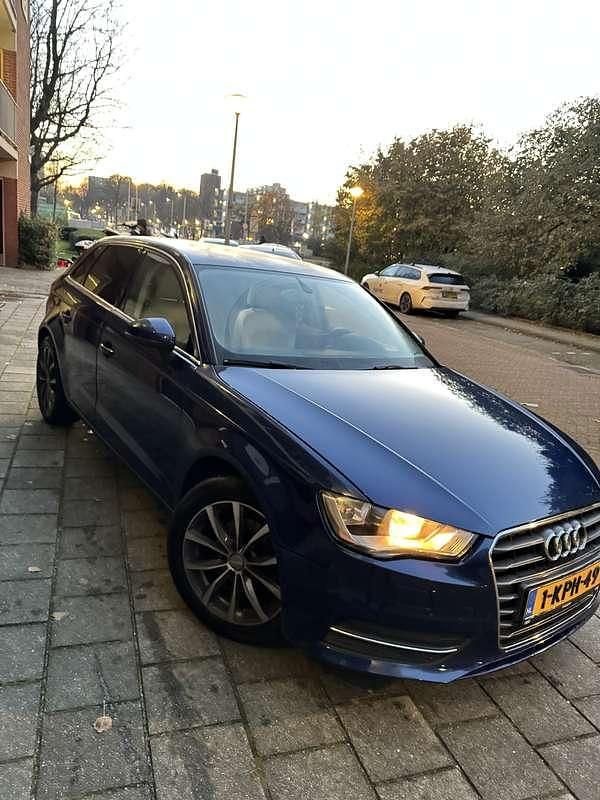 Blauw Gebruikt 2013 Audi A3 Hatchback | € 8.999 (Goede deal) - Afbeelding 1/4