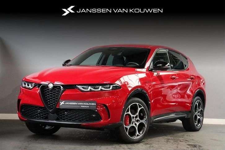 Rood Occasion 2023 Alfa Romeo Tonale Veloce SUV | € 35.950 (Eerlijke prijs) - Afbeelding 1/4