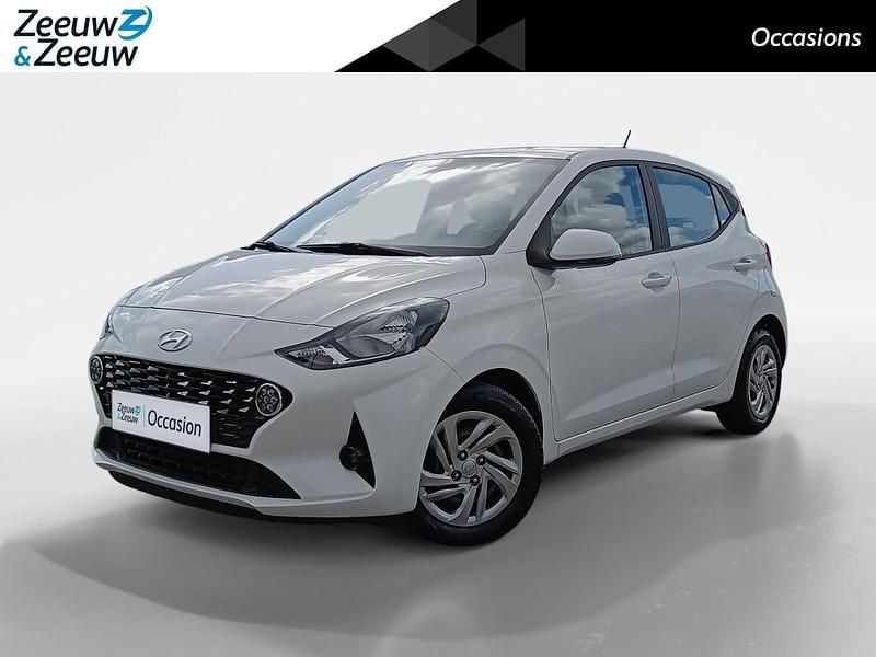 Wit Gebruikt 2021 Hyundai i10 Comfort Hatchback | € 15.440 (Eerlijke prijs) - Afbeelding 1/4