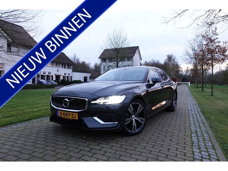 Grijs Gebruikt 2021 Volvo S60 R-Design Sedan | € 32.950 (Super prijs) - Afbeelding 1/4