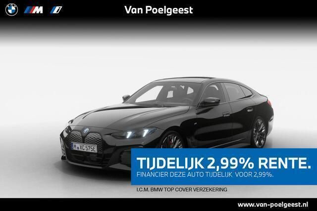 Saphirschwarz metallic (zwart metallic) Nieuw 2025 BMW i4 M Sport Sedan | € 75.099 (Super prijs) - Afbeelding 1/4