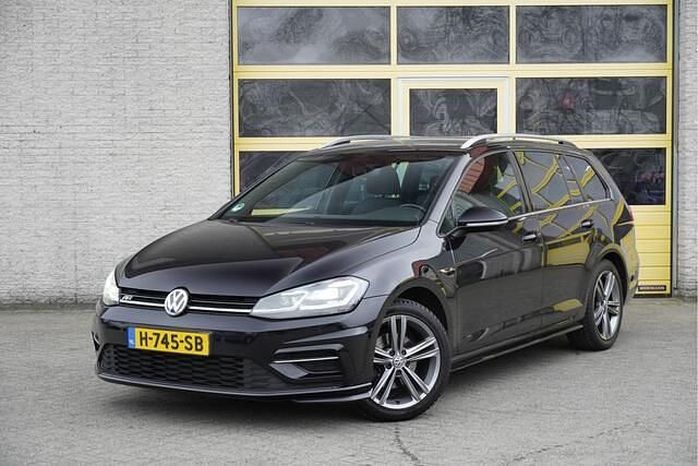 Zwart Occasion 2020 VW Golf VII R-line Stationwagen | € 16.950 (Super prijs) - Afbeelding 1/4