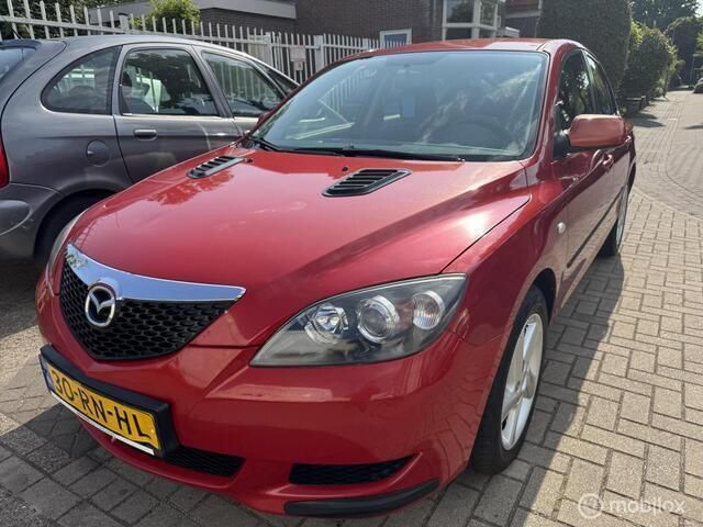 Rood Gebruikt 2005 Mazda 3 Inclusive Hatchback | € 2.450 (Duur) - Afbeelding 1/4