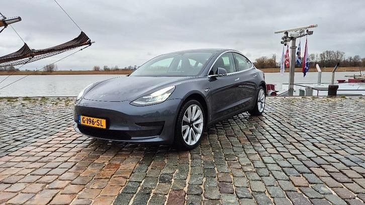 Occasion 2019 Tesla Model 3 Standard Range Sedan | € 17.930 (Eerlijke prijs) - Afbeelding 1/4