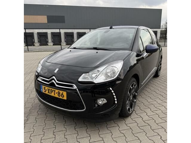 Zwart Gebruikt 2013 Citroën DS3 Cabriolet Sport Chic Cabriolet | € 5.999 (Eerlijke prijs) - Afbeelding 1/4