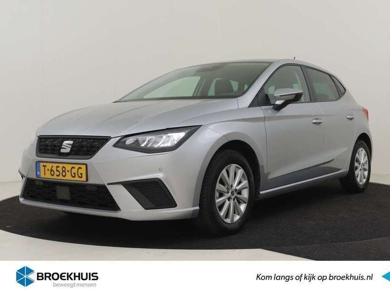 Zilver Gebruikt 2023 Seat Ibiza Business Hatchback | € 17.900 (Goede deal) - Afbeelding 1/4