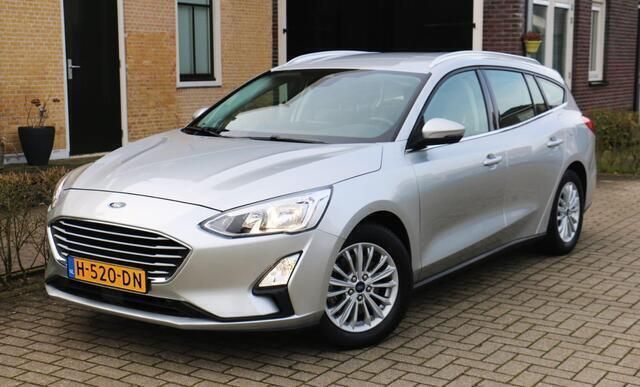 Grijs Gebruikt 2020 Ford Focus Business Edition Stationwagen | € 20.950 (Duur) - Afbeelding 1/4