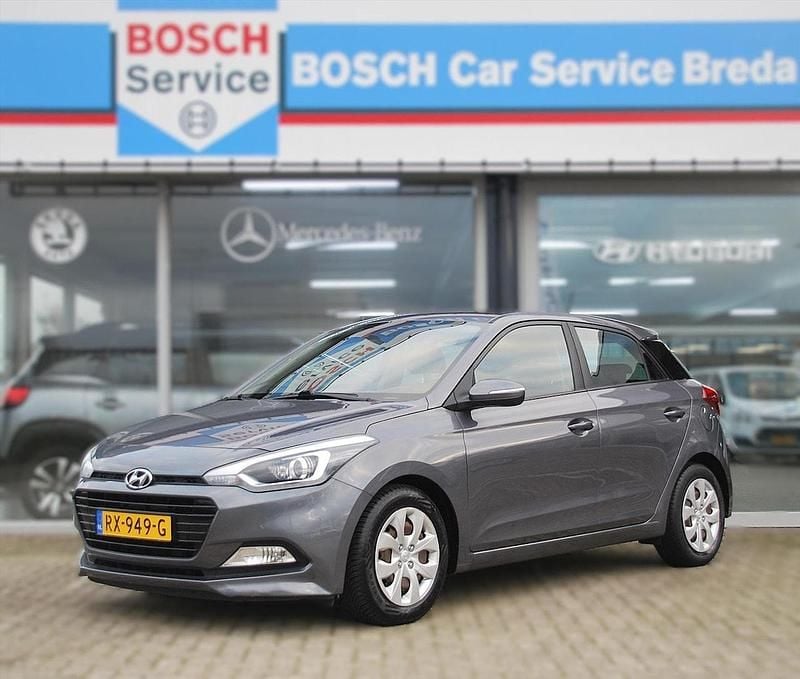 Grijs Gebruikt 2018 Hyundai i20 Comfort Hatchback | € 9.950 (Eerlijke prijs) - Afbeelding 1/4