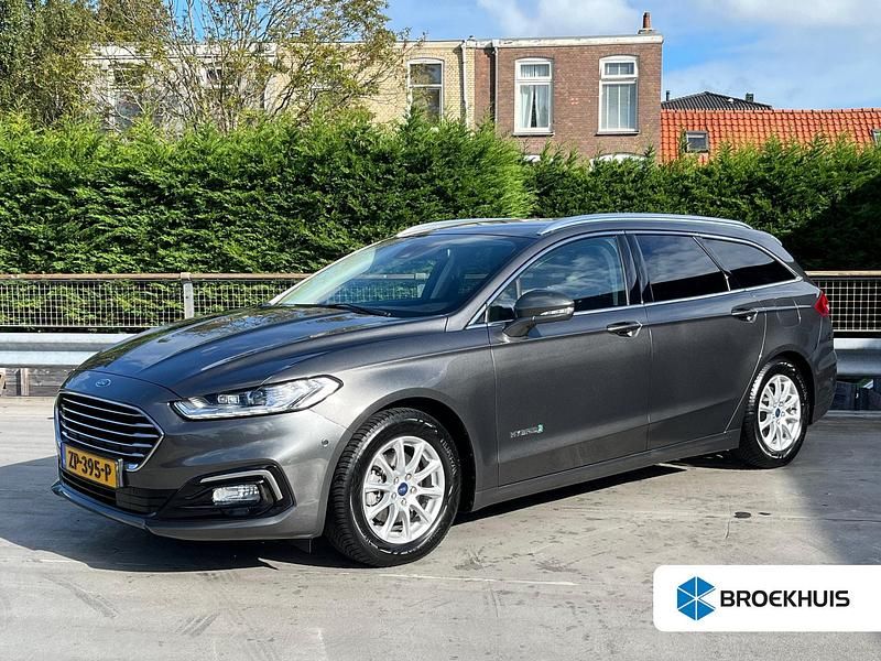 Grijs Gebruikt 2019 Ford Mondeo Titanium Stationwagen | € 17.945 (Eerlijke prijs) - Afbeelding 1/4
