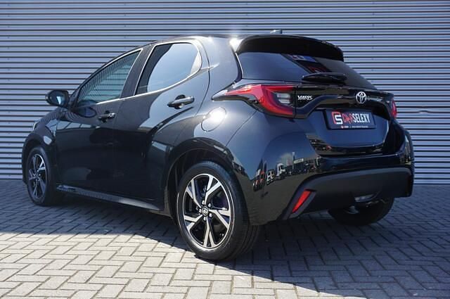 Nieuw Toyota Yaris 92 PK (67 kW) 2025 Zwart Hatchback