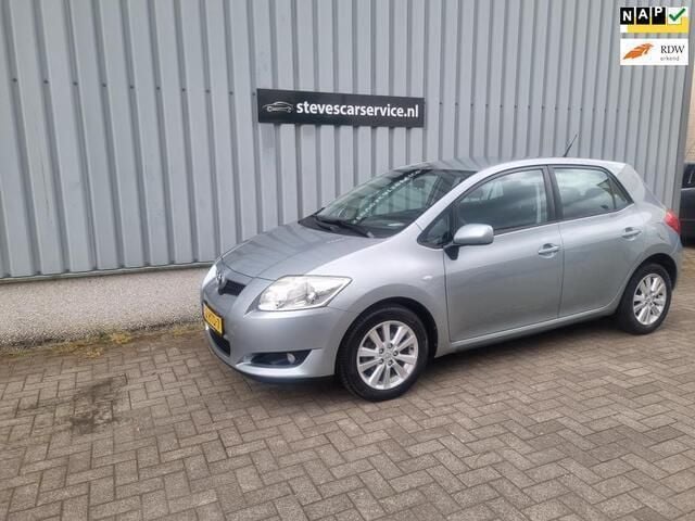 Grijs Gebruikt 2009 Toyota Auris Hatchback | € 3.950 (Goede deal) - Afbeelding 1/4