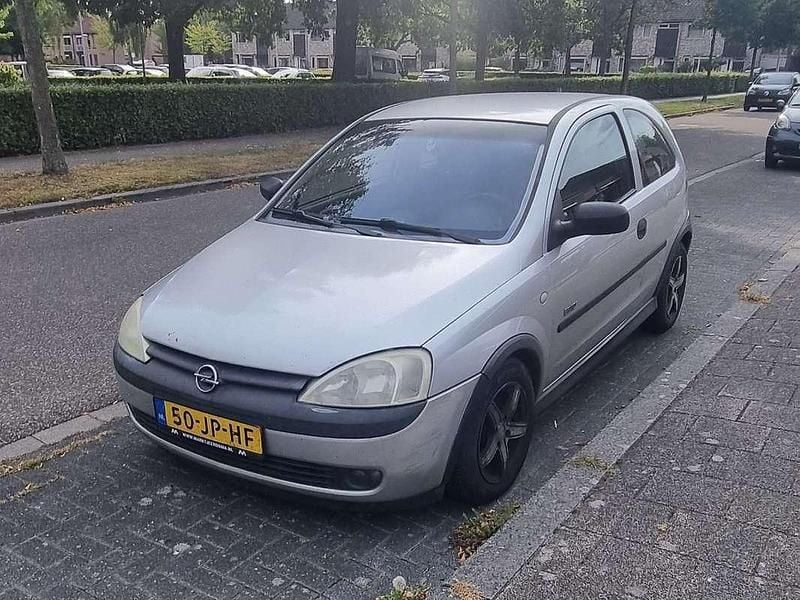 Occasion Opel Corsa Elegance 90 PK (66 kW) 2002 Zilver Hatchback