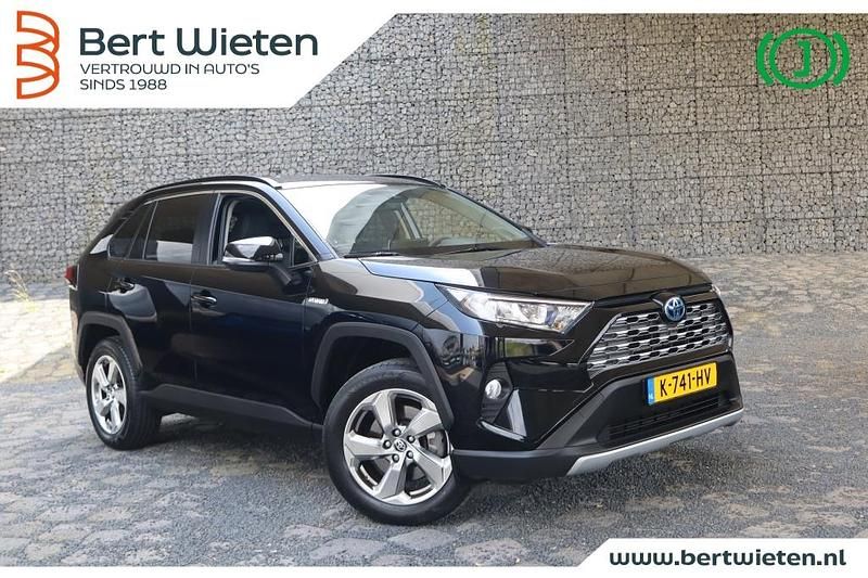 Zwart Gebruikt 2021 Toyota RAV4 Plus SUV | € 32.735 (Super prijs) - Afbeelding 1/3