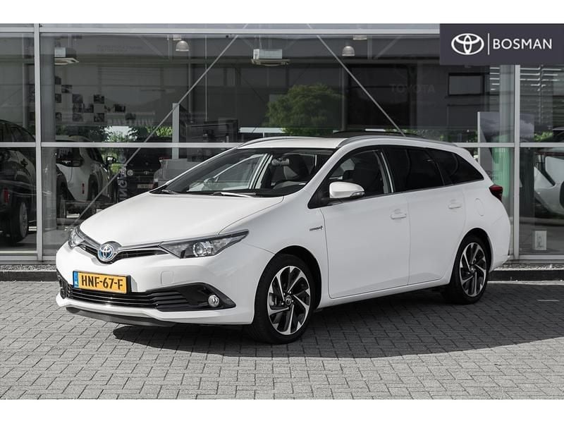 Wit Gebruikt 2016 Toyota Auris Stationwagen | € 16.950 (Iets duurder) - Afbeelding 1/4