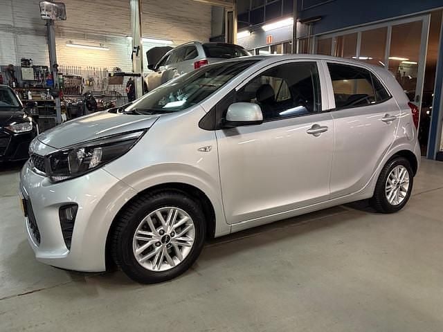 Grijs Occasion 2022 Kia Picanto Hatchback | € 13.650 (Eerlijke prijs) - Afbeelding 1/4