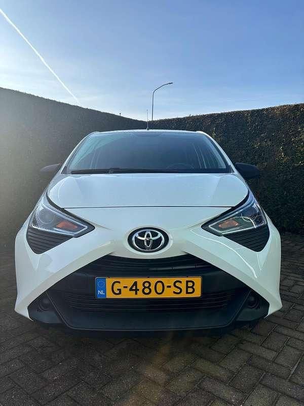 Wit Occasion 2019 Toyota Aygo Hatchback | € 7.995 (Goede deal) - Afbeelding 1/4