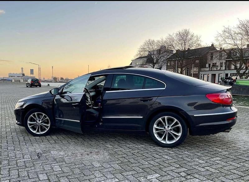 Bruin Gebruikt 2009 VW CC Sedan | € 9.900 (Iets duurder) - Afbeelding 1/4