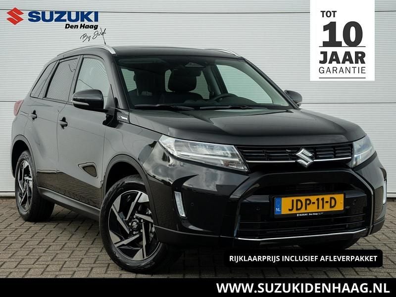 Zwart Occasion 2025 Suzuki Vitara Style SUV | € 30.950 (Eerlijke prijs) - Afbeelding 1/3