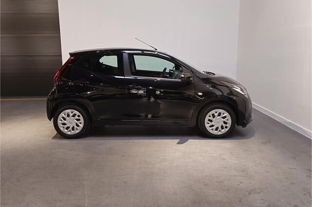 Occasion Toyota Aygo X-play 74 PK (54 kW) 2022 Zwart (mat) Hatchback