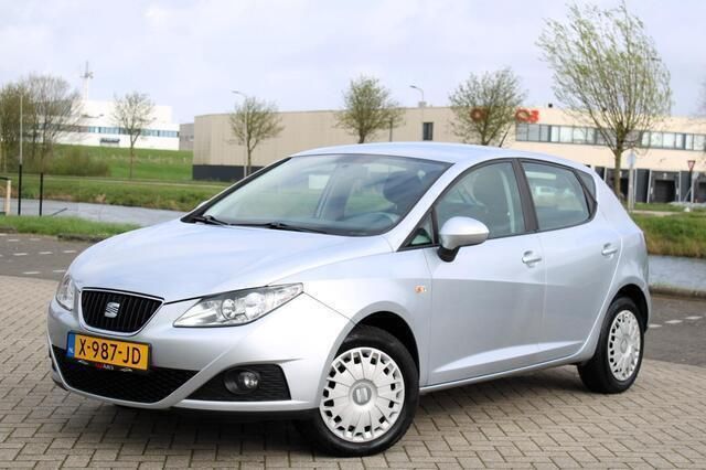 Grijs Gebruikt 2010 Seat Ibiza Reference Hatchback | € 5.499 (Eerlijke prijs) - Afbeelding 1/4