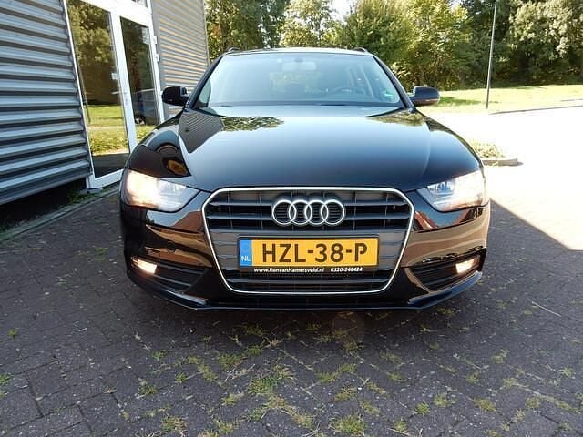 Occasion Audi A4 Proline 120 PK (88 kW) 2014 Zwart, metallic lak Stationwagen