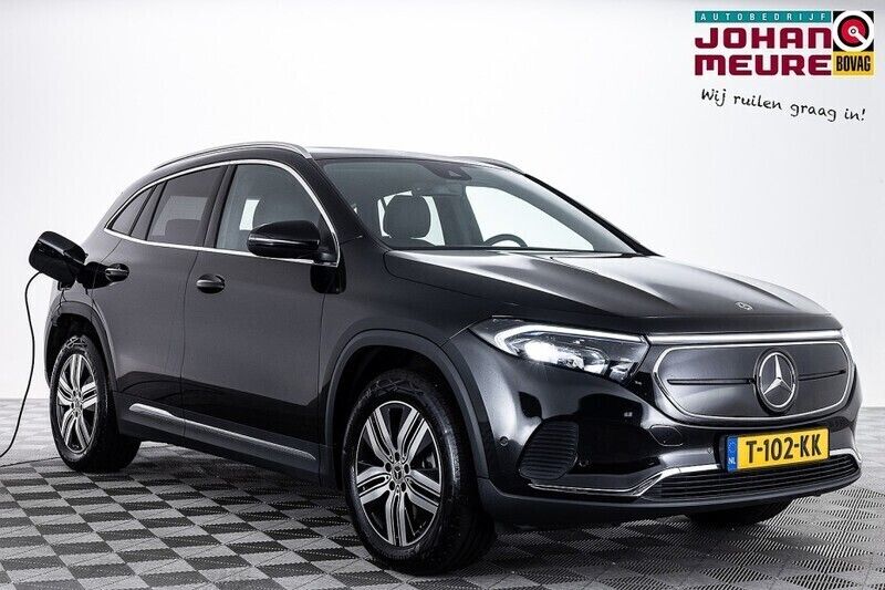 Zwart Gebruikt 2023 Mercedes EQA250 Luxury SUV | € 31.990 (Super prijs) - Afbeelding 1/4