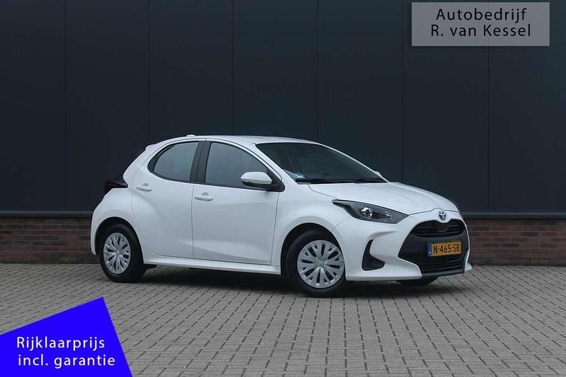 Occasion Toyota Yaris Hybrid Active 116 PK (85 kW) 2021 Wit Hatchback