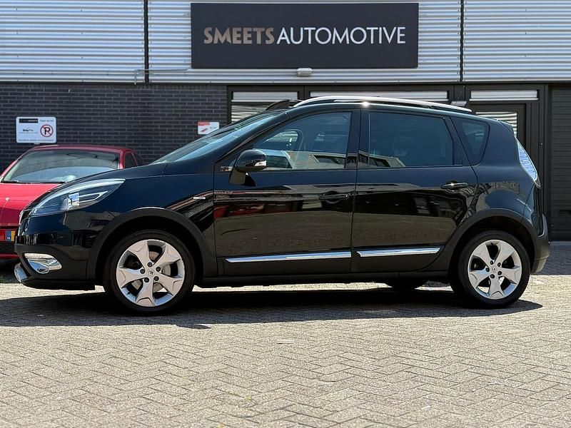 Zwart Gebruikt 2014 Renault Scénic III Bose Edition MPV | € 5.950 (Eerlijke prijs) - Afbeelding 1/4