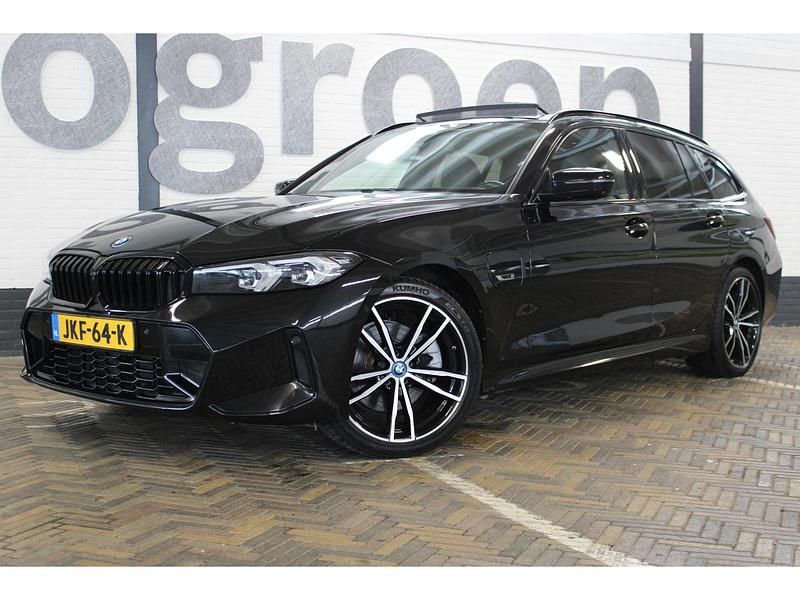 Occasion BMW 330 Shadowline 293 PK (215 kW) 2023 Zwart Stationwagen