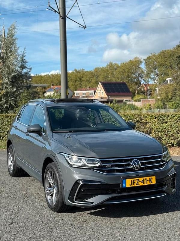 Gebruikt 2022 VW Tiguan R-line SUV | € 26.499 (Super prijs) - Afbeelding 1/4