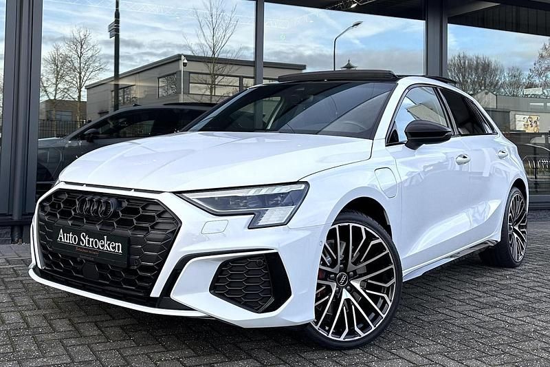 Occasion Audi A3 Sportback e-tron S-Line 245 PK (180 kW) 2021 Wit Hatchback