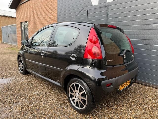 Occasion Peugeot 107 Sportium 68 PK (50 kW) 2011 Zwart Hatchback