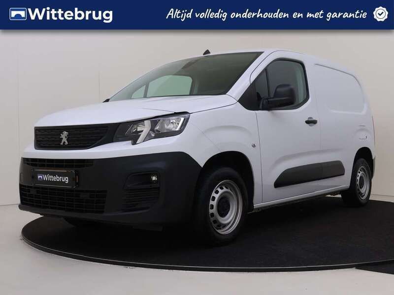 Wit Gebruikt 2023 Peugeot Partner S MPV | € 15.925 (Iets duurder) - Afbeelding 1/3