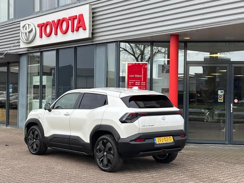Nieuw Toyota Urban Cruiser Executive 127 kW (174 PK) 2026 Wit SUV