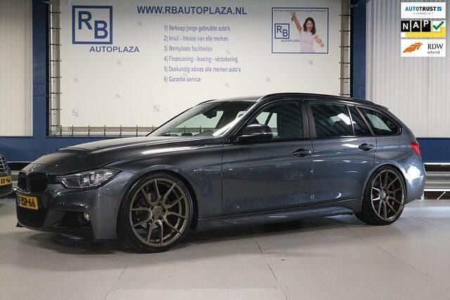 Grijs Gebruikt 2015 BMW 316 Executive Stationwagen | € 14.450 (Iets duurder) - Afbeelding 1/4