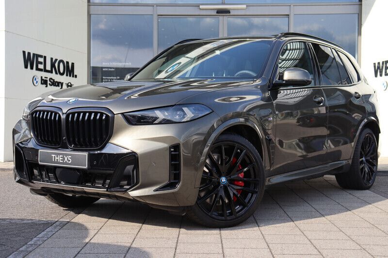 Groen Nieuw 2024 BMW X5 Executive SUV | € 132.510 (Eerlijke prijs) - Afbeelding 1/4