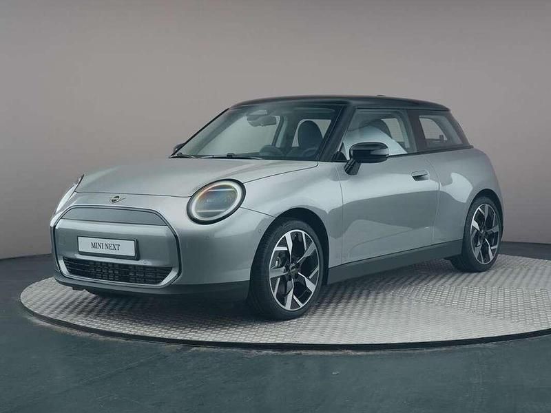 Grijs Nieuw 2024 Mini Cooper Classic Hatchback | € 29.990 (Eerlijke prijs) - Afbeelding 1/4